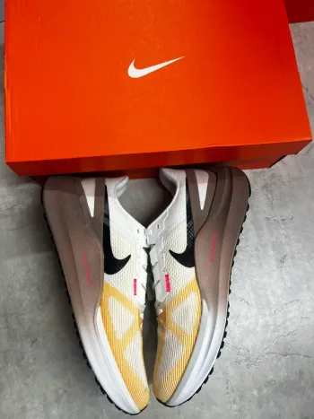Jordan Air Zoom Structure 25 Running Shoes d'occasion