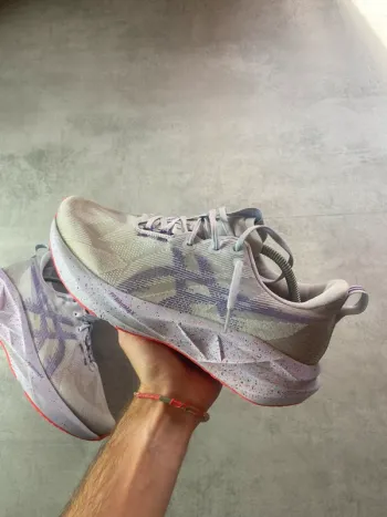 Used Asics Novablast 5 bike — image 8 of 13