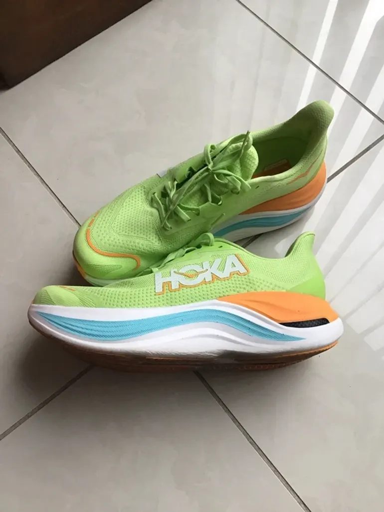 Used Hoka Skyward X bike — image 2 of 6