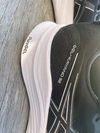 Used Asics Gel Kayano 32 bike — image 3 of 8