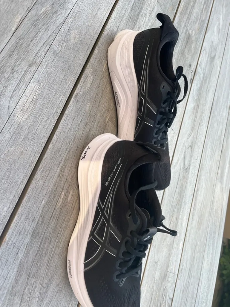 Used Asics Gel Kayano 32 bike — image 2 of 8