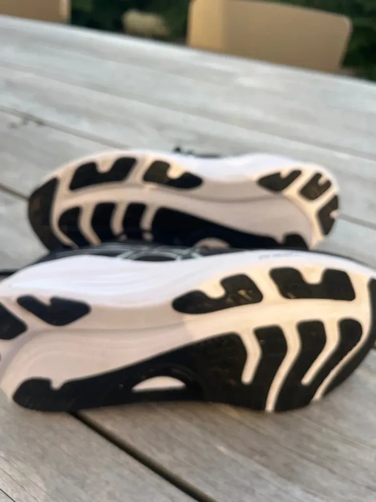Used Asics Gel Kayano 32 bike — image 5 of 8