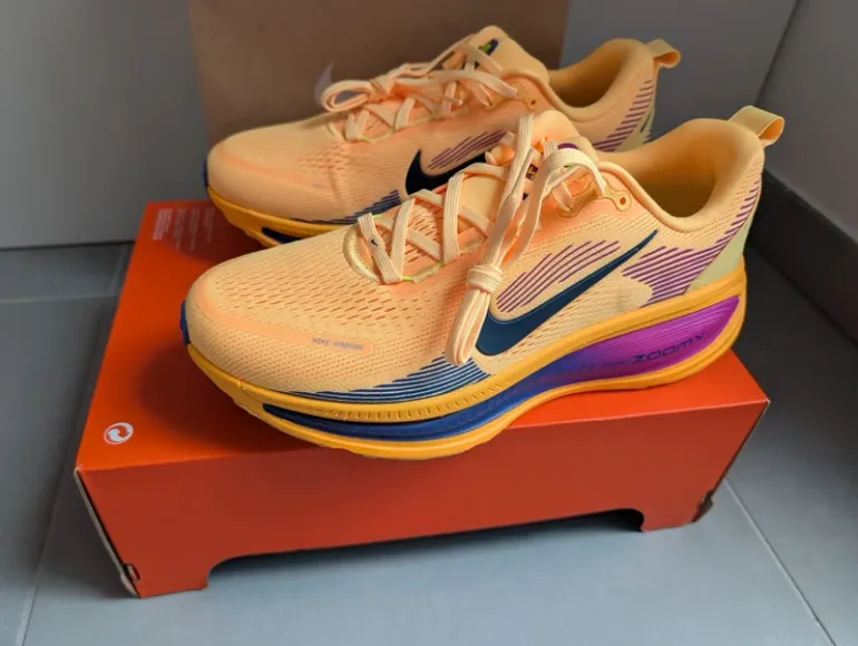 Used Nike Vomero 18 Zoom bike — image 6 of 10