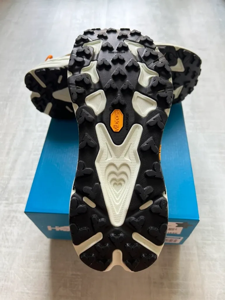 Hoka Speedgoat 7 bike d'occasion — image 2 sur 4