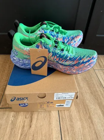 Used Asics Noosa Tri 16 Running Shoes