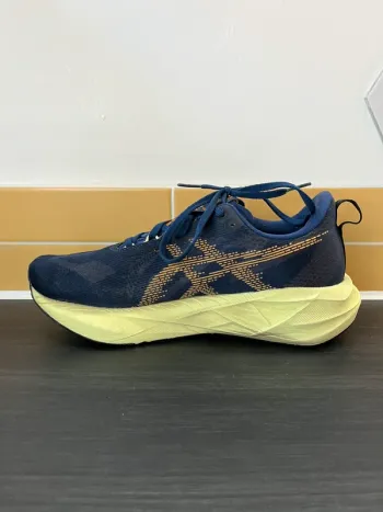 Asics Novablast 5 bike de segunda mano — imagen 8 de 13