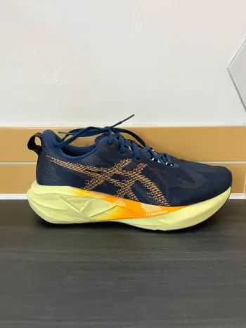 Asics Novablast 5 bike de segunda mano — imagen 7 de 13
