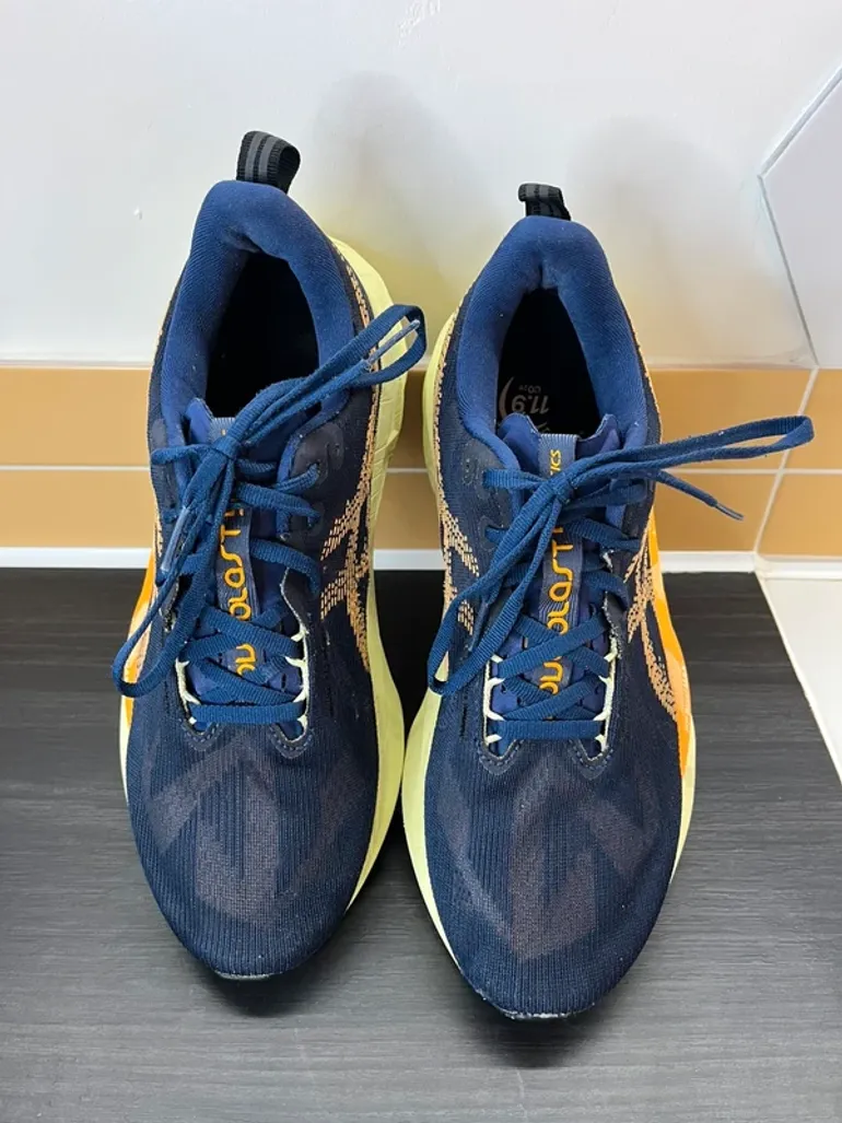 Asics Novablast 5 bike de segunda mano — imagen 2 de 13