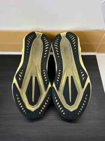Asics Novablast 5 bike de segunda mano — imagen 5 de 13