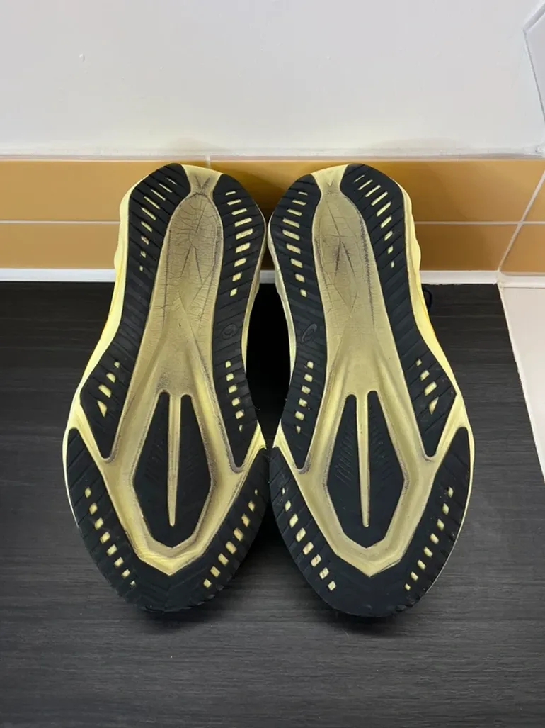 Asics Novablast 5 bike de segunda mano — imagen 5 de 13