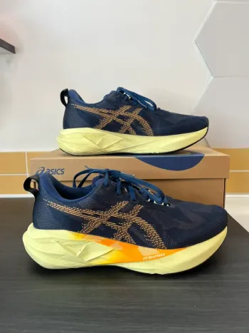 Asics Novablast 5 Running Shoes d'occasion