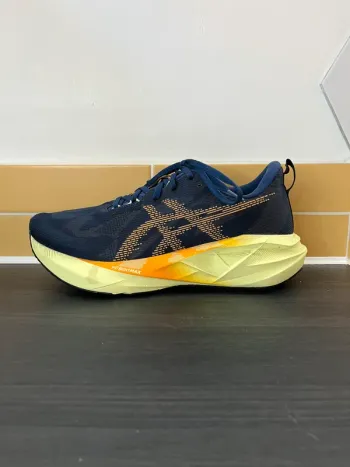 Asics Novablast 5 bike de segunda mano — imagen 9 de 13