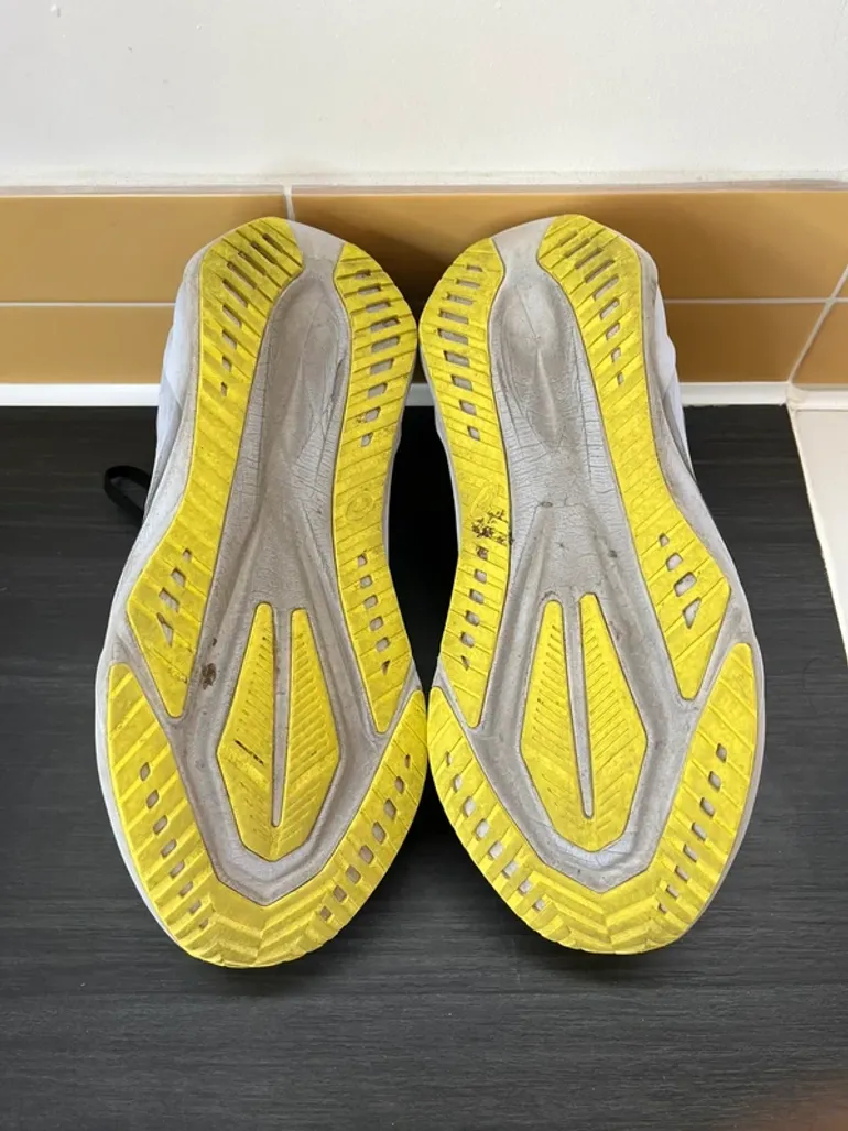Gebrauchtes Asics Novablast 5 bike — Bild 5 von 12