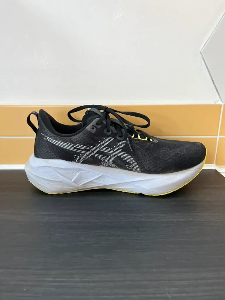 Gebrauchtes Asics Novablast 5 bike — Bild 10 von 12