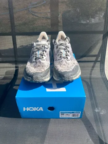 Used Hoka Speedgoat 6 Goretex Running Shoes