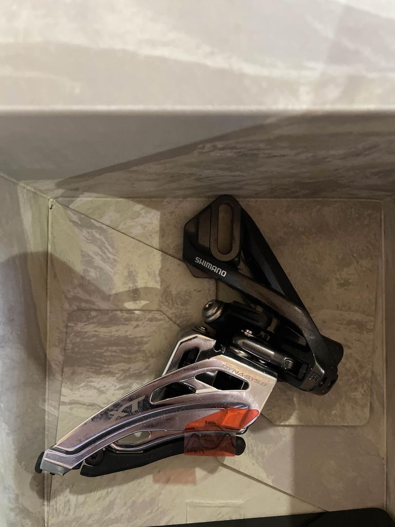 Used Shimano dérailleur avant double vtt bike — image 1 of 2