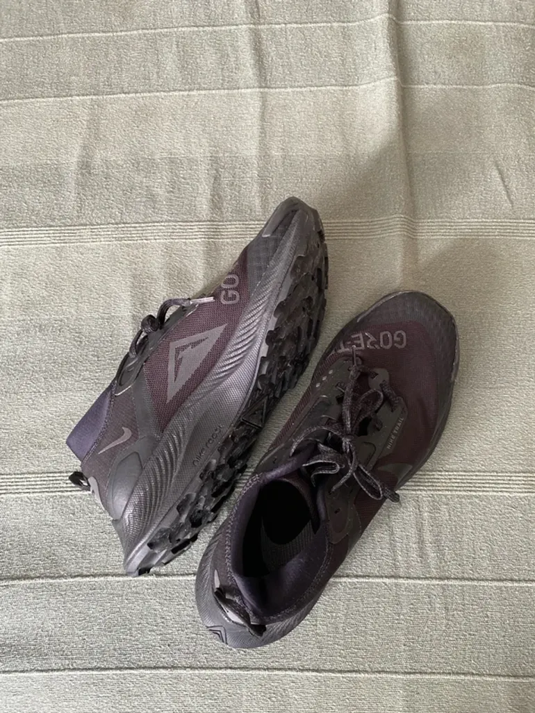 Used Nike Goretex bike — image 2 of 4
