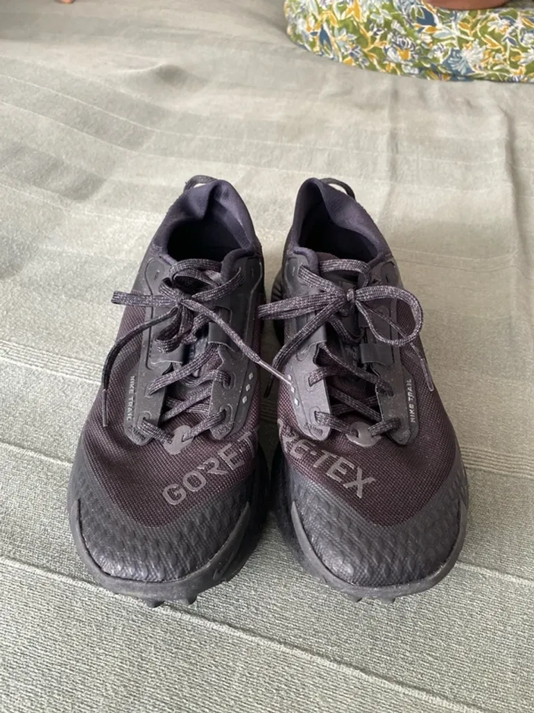 Used Nike Goretex bike — image 4 of 4