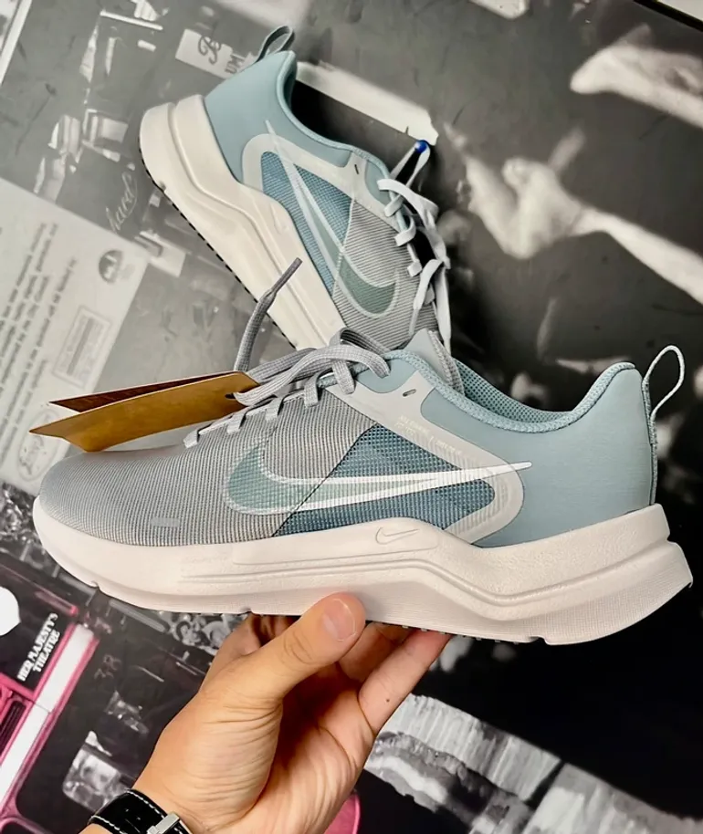 Brugt Nike Sneaker Hellblau/Grau bike — billede 6 af 7