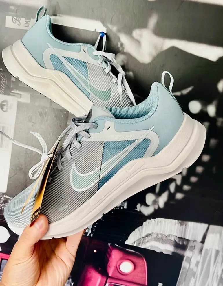 Brugt Nike Sneaker Hellblau/Grau bike — billede 5 af 7