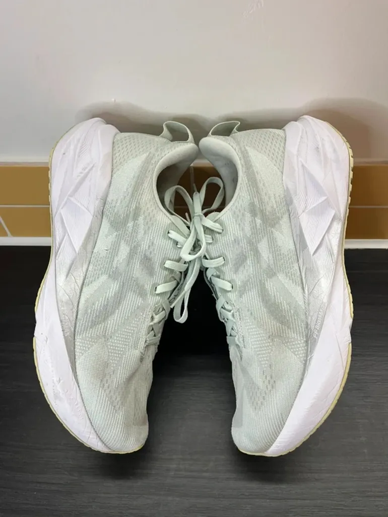 Käytetty Asics Novablast 5 bike — kuva 3 / 13