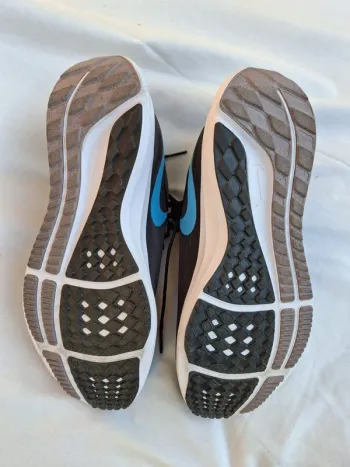 Nike Running Shoes bike d'occasion — image 6 sur 6