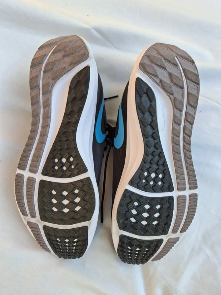 Nike Running Shoes bike d'occasion — image 6 sur 6