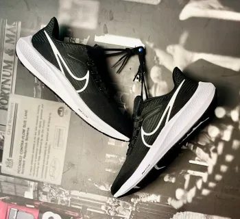 Tweedehands Pegasus Air Zoom Running Shoes