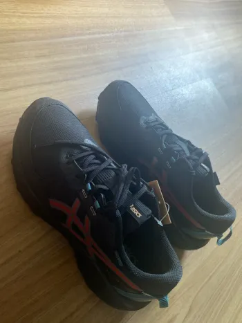 Used Asics Shoes bike — image 2 of 5