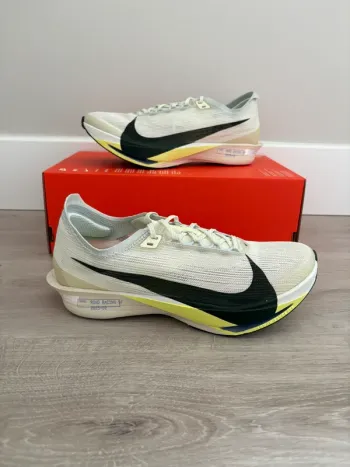 Käytetty Nike Zoom X Streakfly 2 Running Shoes