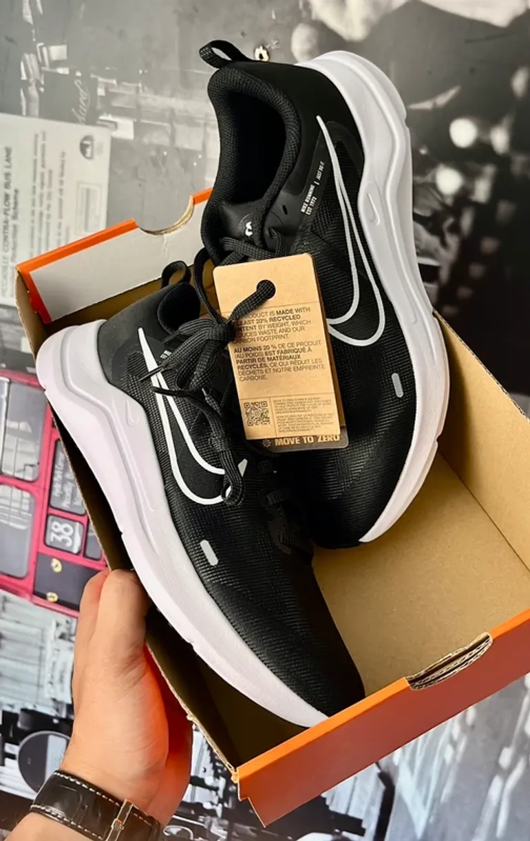 Gebrauchtes Nike Sneaker Schwarz/Weiß bike — Bild 4 von 5
