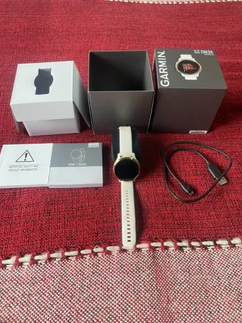 Used Garmin Venu 2S Electronics