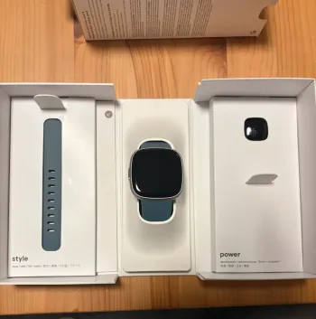Used Fitbit Versa 4 bike — image 10 of 10