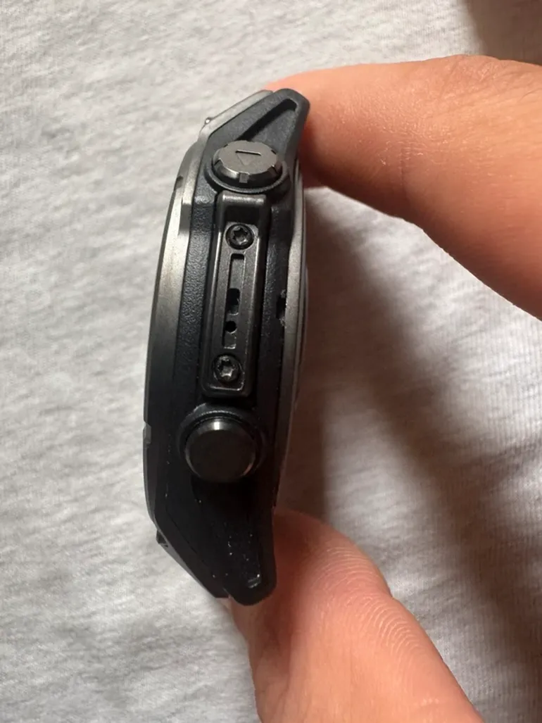 Used Garmin Fenix 8 bike — image 5 of 9