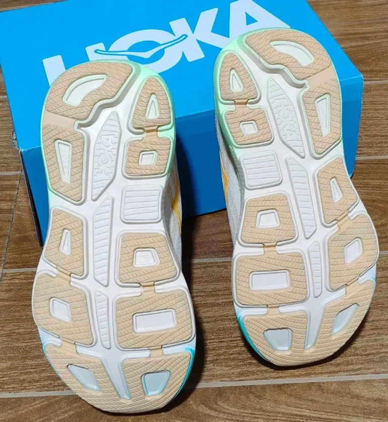 Used Hoka Shoes size 39 bike — image 5 of 5