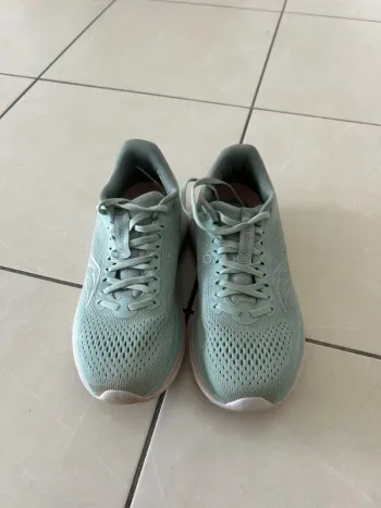 Used Saucony Endorphin Trainer bike — image 2 of 4