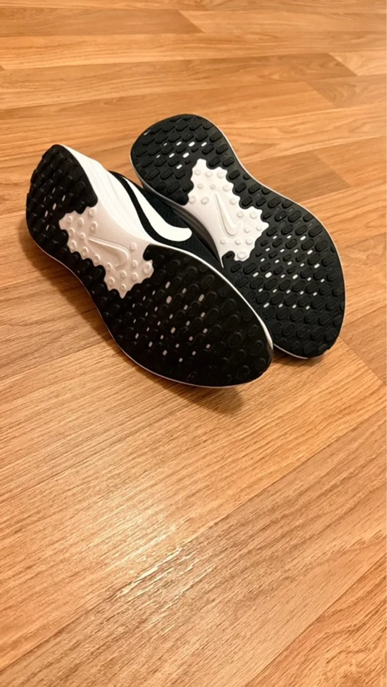 Used Nike Revolution 8 bike — image 7 of 7