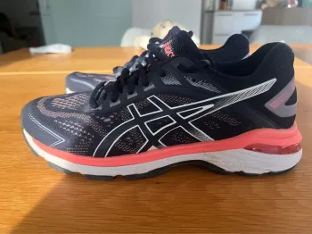 Used Asics GT-2000 bike — image 2 of 7