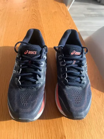 Used Asics GT-2000 Running Shoes