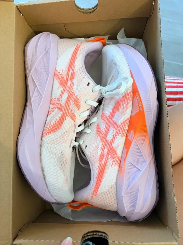 Gebrauchtes Asics Novablast 5 bike — Bild 16 von 16