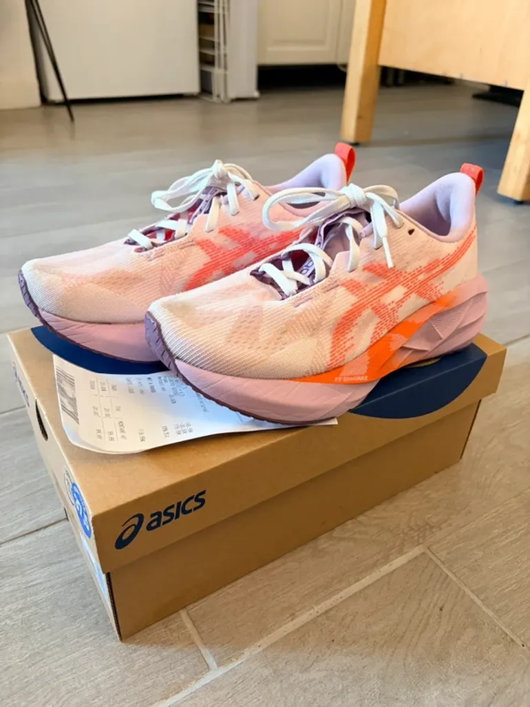 Gebrauchtes Asics Novablast 5 bike — Bild 6 von 16