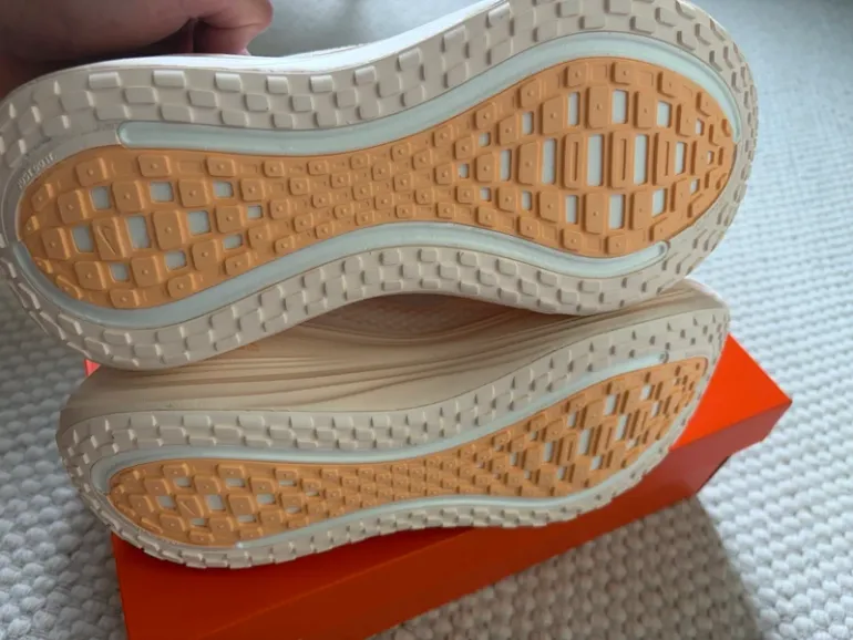 Nike Vomero Plus bike usato — immagine 4 di 5