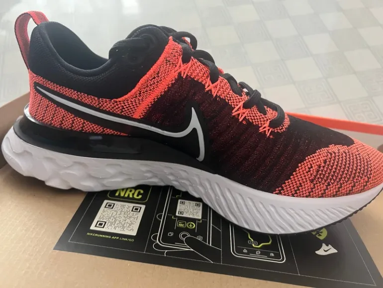 Tweedehands Nike React Infinity Run Flyknit 2 bike — afbeelding 9 van 15