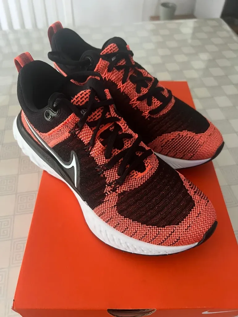 Tweedehands Nike React Infinity Run Flyknit 2 bike — afbeelding 2 van 15
