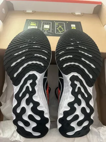 Tweedehands Nike React Infinity Run Flyknit 2 bike — afbeelding 12 van 15