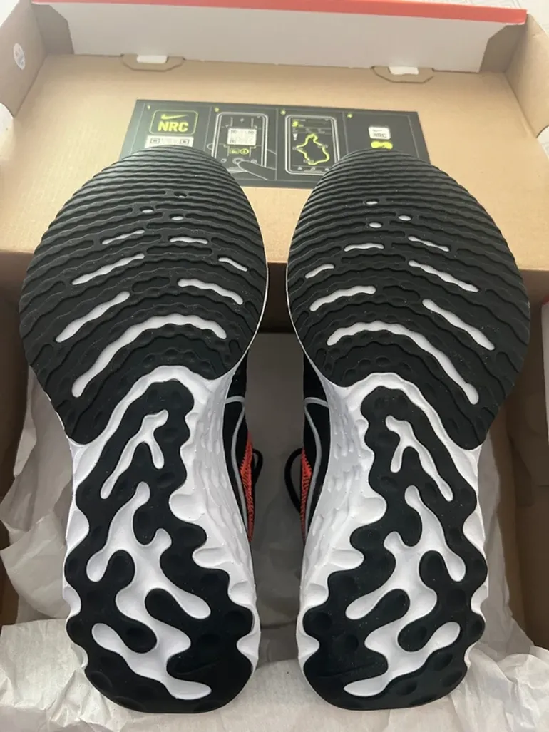 Tweedehands Nike React Infinity Run Flyknit 2 bike — afbeelding 12 van 15