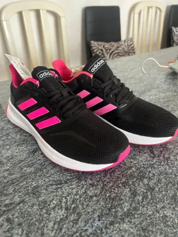 Used Adidas Sporthandschuhe Running Shoes