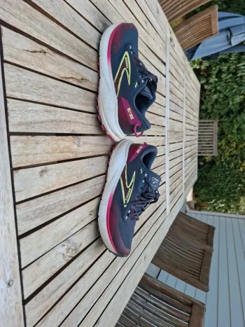 Used Brooks Trailrunning Shoes bike — image 5 of 6