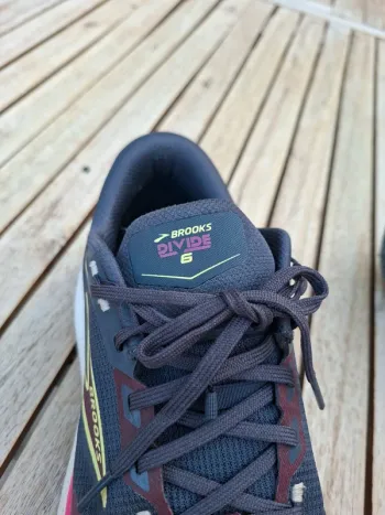 Used Brooks Trailrunning Shoes bike — image 3 of 6