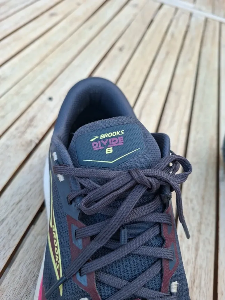 Used Brooks Trailrunning Shoes bike — image 3 of 6